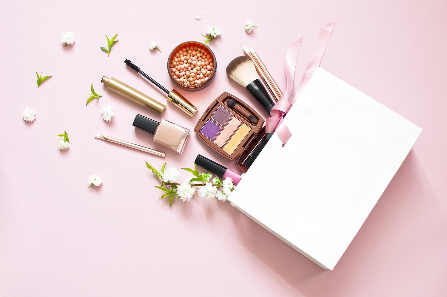 誕生日プレゼントに女性へ贈る！3,000円前後の一押しコスメ12選 | BIRTHDAYGIFTS by memoco