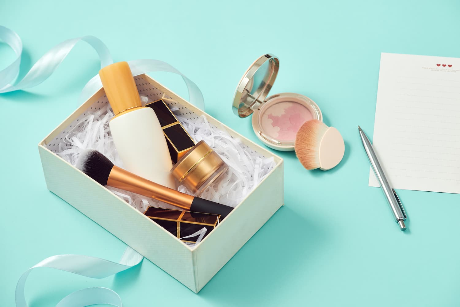 女性への誕生日プレゼントにコスメを贈ろう！2,000円前後の人気コスメ15選 | BIRTHDAYGIFTS by memoco